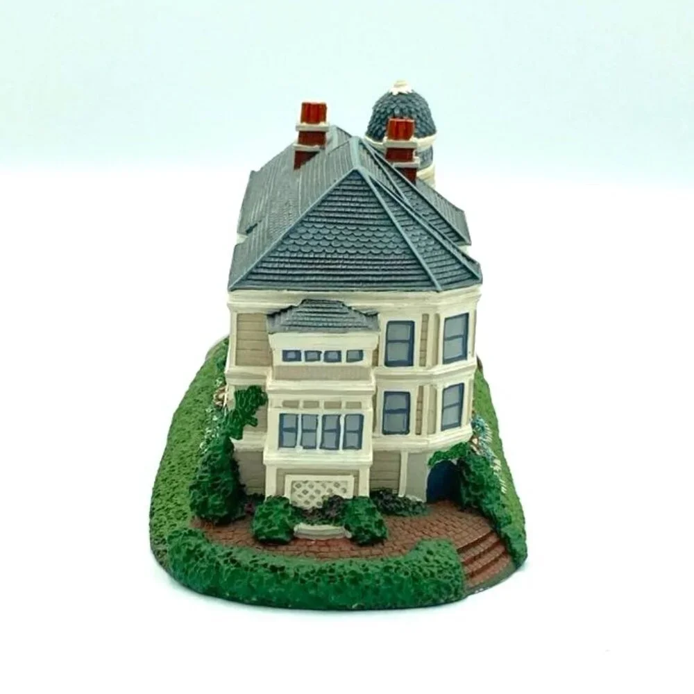 Vtg Hawthorne The Empress of Russian Hill Richard Brouillette‎ Lost Victorians